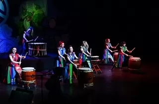 шоу Шоу японских барабанов "Раскаты Грома"